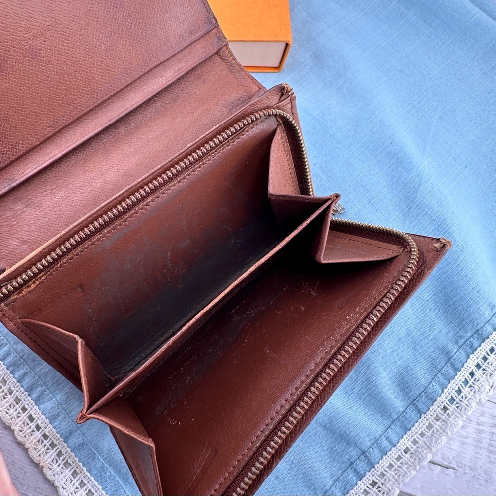 AUTHENTIC LOUIS VUITTON Monogram Porte-Monnaie Billets Tresor Wallet. - Picture 3 of 9